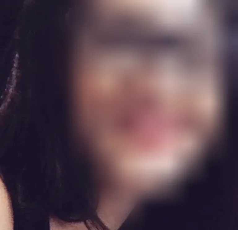 Lara, 25 años